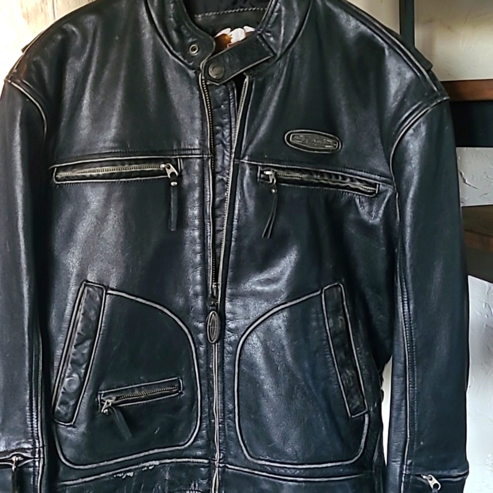 Genuine Harley Davidson men's motorcycle jacket. Sz L